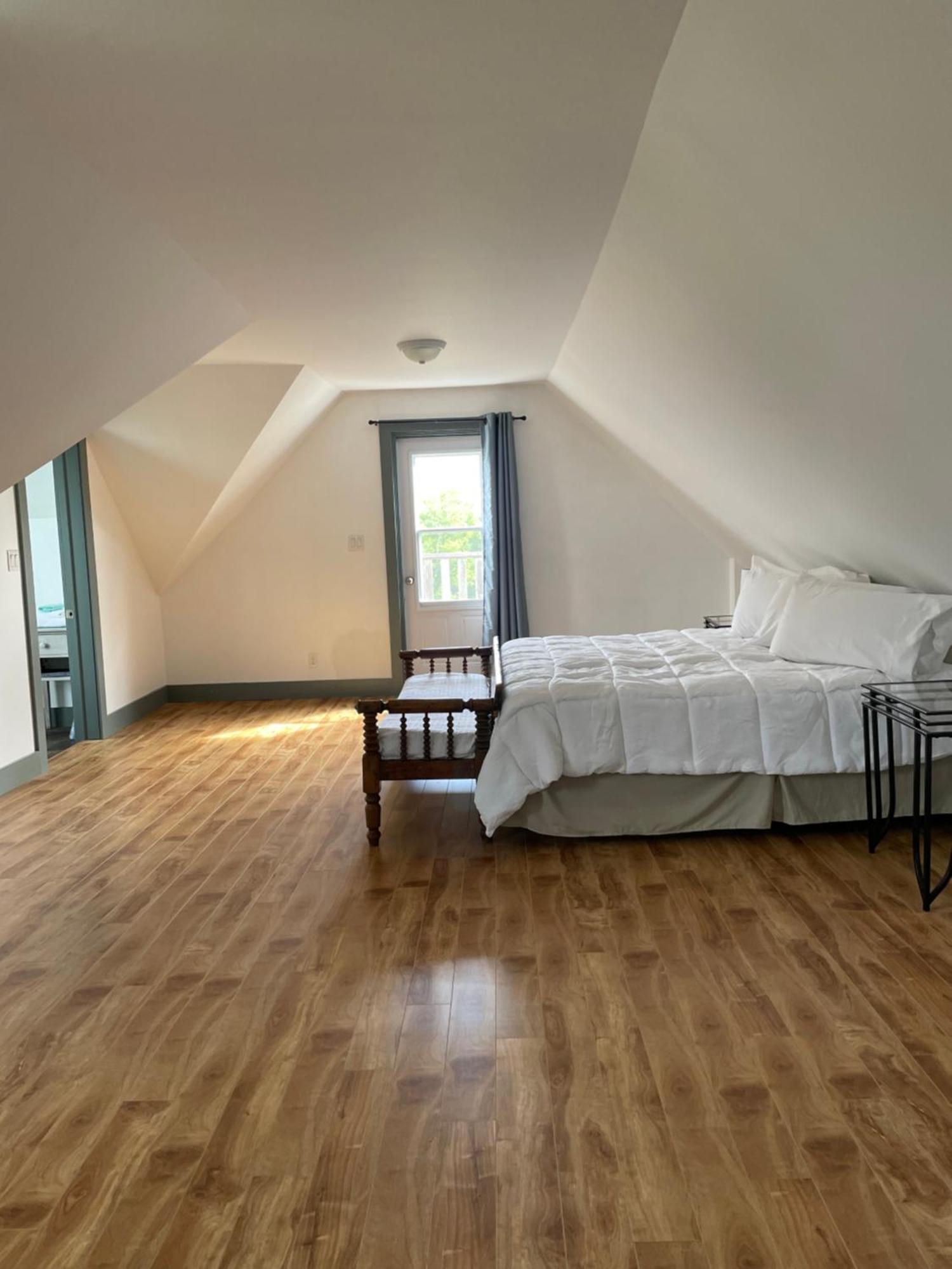 Still Point Lodge Deep Brook Extérieur photo
